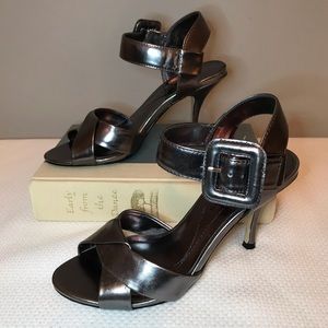 Ann Marino pewter metallic heels size 6